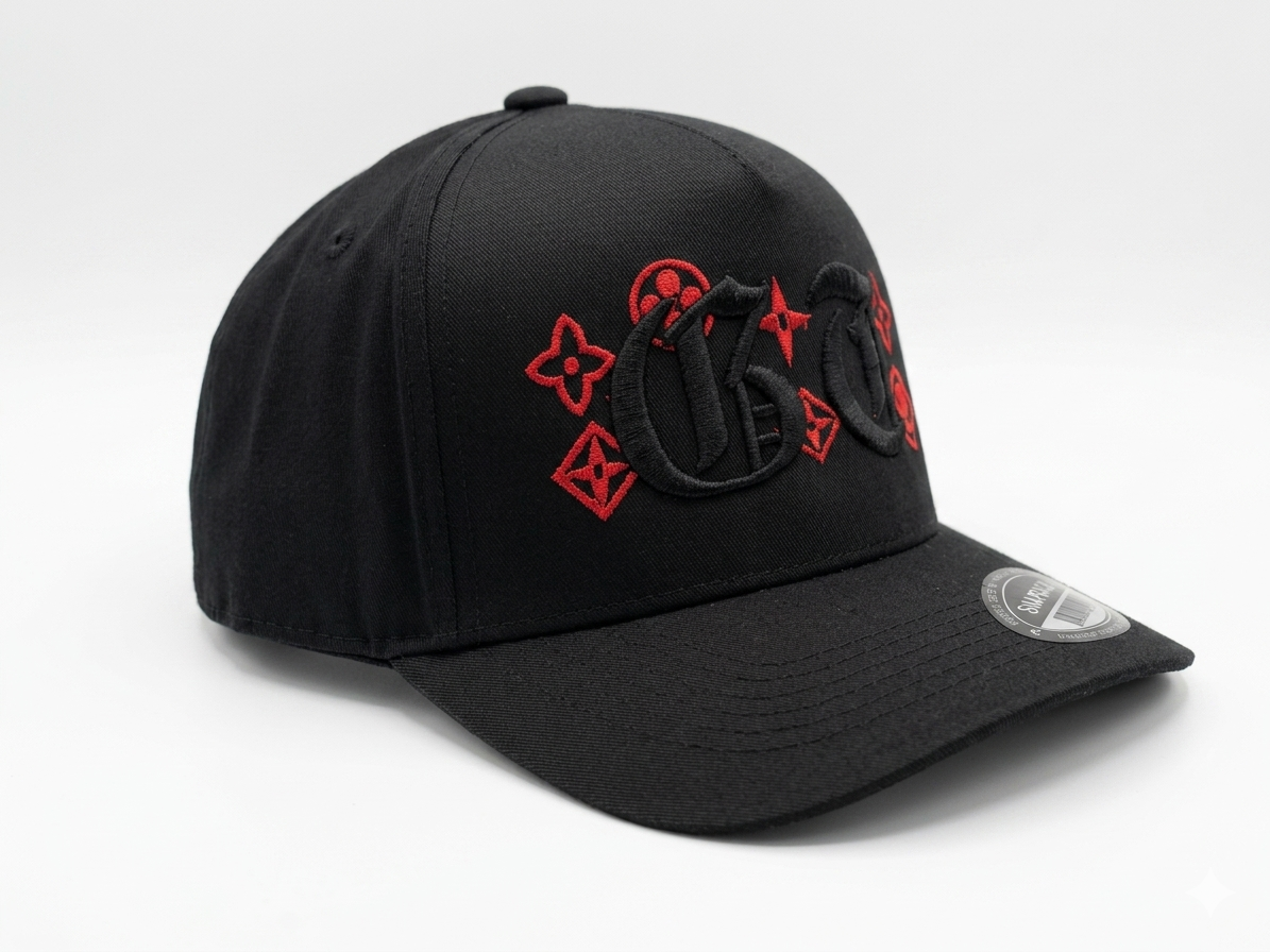 gorra snapback negra con