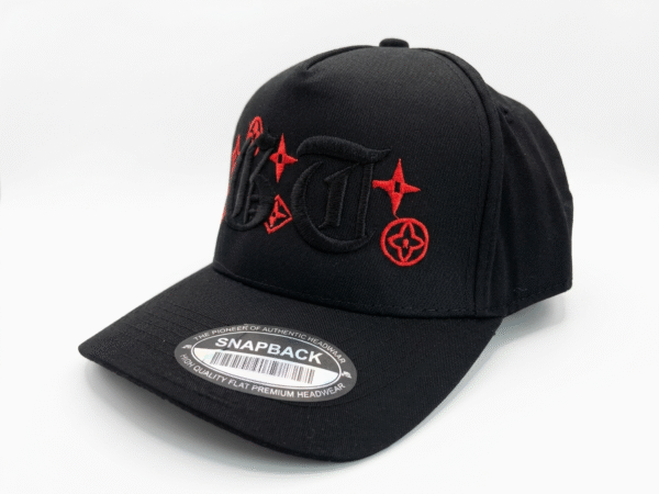 gorra snapback negra con